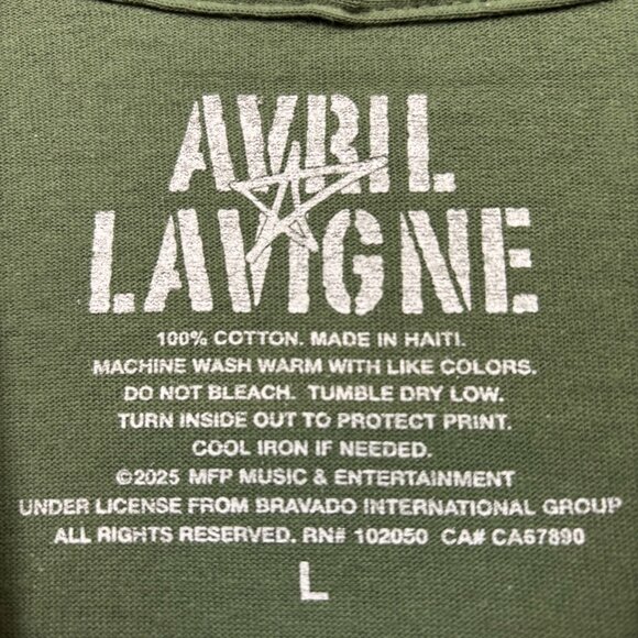 Avril Lavigne Skater Boy Green Rock T-Shirt Size Large - Picture 4 of 4